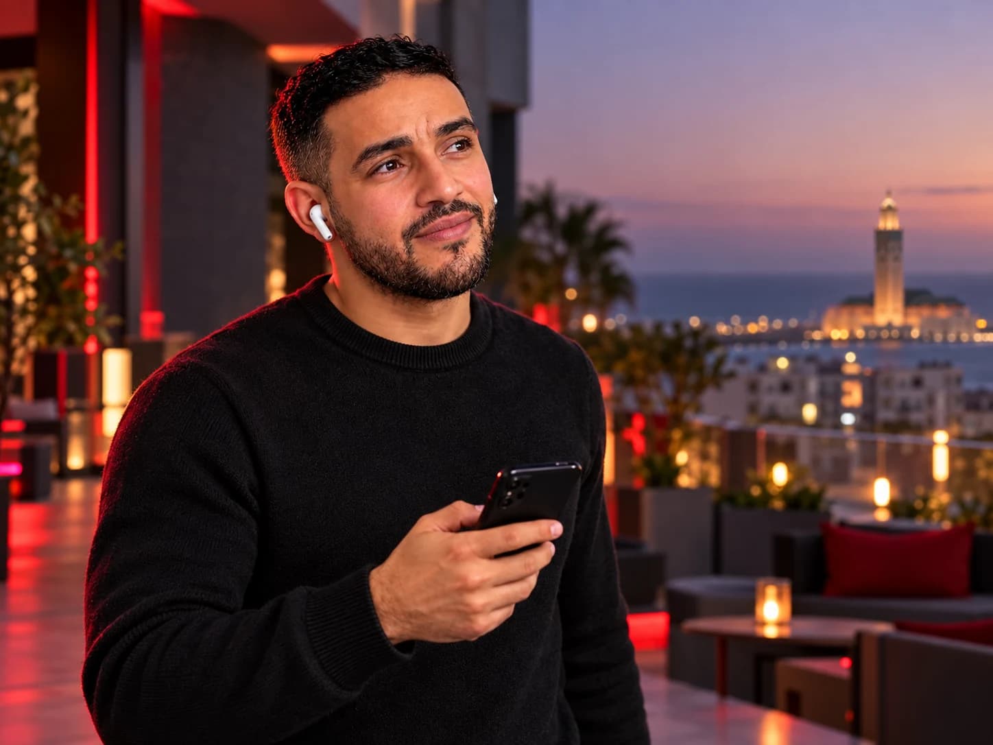 Zaydoun porte les Huawei FreeBuds SE 2 en déplacement